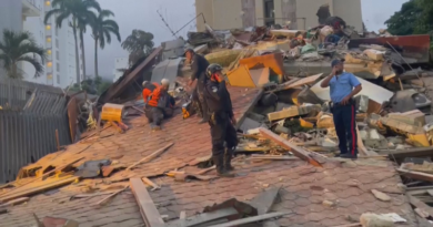 Powerful back-to-back 7.1 and 7.5 magnitude earthquakes have struck the northern coast of Venezuela, causing building collapses and triggering tsunami alerts.