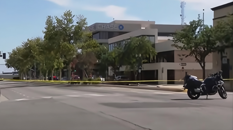 Police respond to hostage situation and bomb threat at Bakersfield California bank