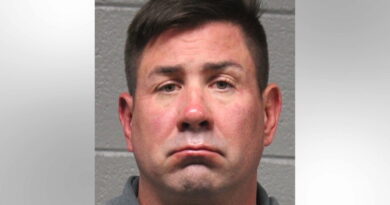 Chicago cop charged with punching teenage girl during confrontation shown in viral video