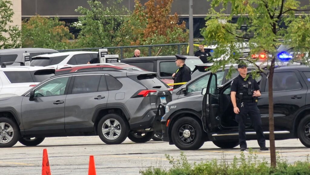 chicago Oak Brook Mall Shooting
