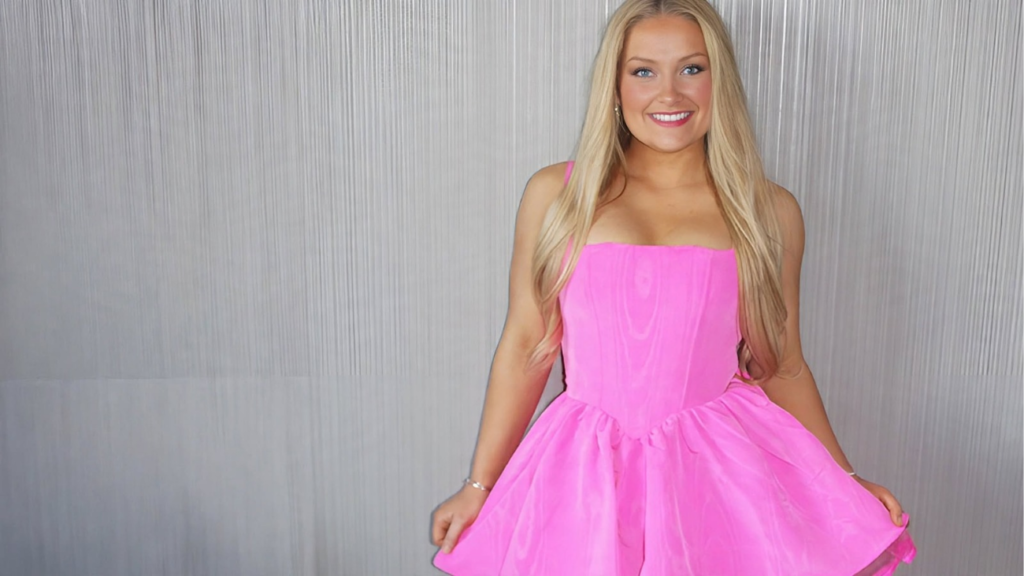 Former Kentucky Cheerleader Laken Snelling