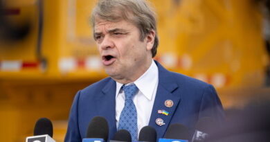Schneider, Quigley’s offices receive suspicious letters amid pre-election threats
